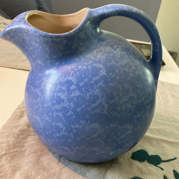 RumRill Red Wing Ball Pitcher With Dutch Blue Matte Glaze - Picture 4 of 4